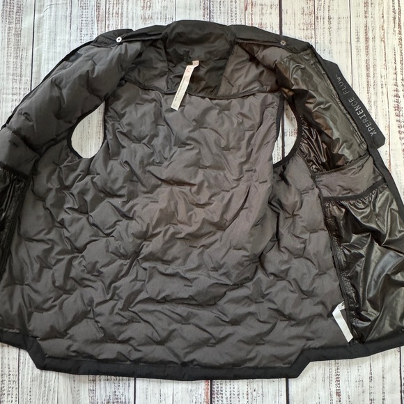 RARE Decker’s X Lab Vest Textured Full Zip Men’s Small EUC Black - Picture 6 of 8